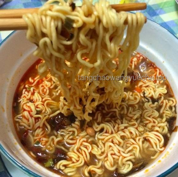 **那些年，我们宿舍里的零食大冒险！**